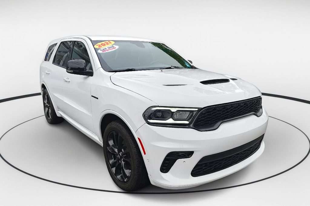White SUV available at Staten Island car dealerships like Ideal Auto Sales Staten Island.