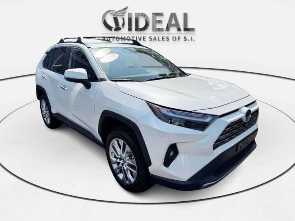 White SUV at Ideal Auto Sales Staten Island, a top Staten Island car dealership.